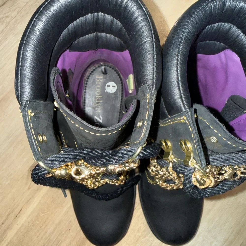 Timberland Planet Brooklyn PRO CUSTOM MADE Black and Plated Gold Chain Boots - Picture 14 of 16